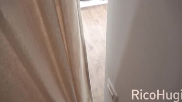 Сводная сестра сосет большой член брата разговаривая по телефону с парнем