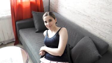 Letty Black: Младшая сестра заехала в гости и засветила сиськи в ванной - брат ее трахнул
