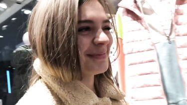 в общественном месте: Я реально отсосала своему парню в примерочной торгового центра