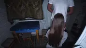 длинноволосая милфа сосет хуй сыну мужа