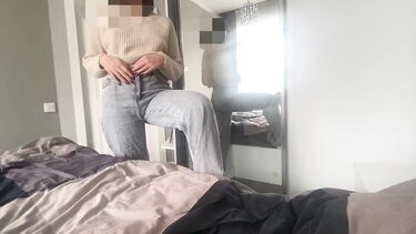 Good view couple: Строчит минет перед зеркалом и ебет парня сверху