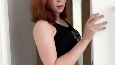 Утренний ритуал: после завтрака села на хуй и глотнула сперму