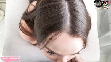 Школьница трахается с одноклассником с маленьким членом