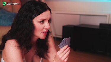 Силиконовые милфы: Может в очко? Не, там слишком узко и нет места для маневра. Вагинальный секс с сестрой после игры в карты
