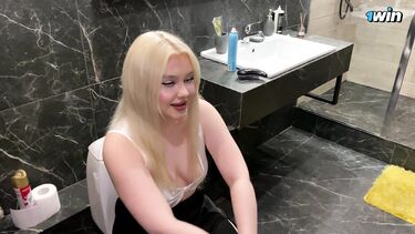 на корпоративе: Идеальный офисный корпоративчик. Надеюсь, босс нас не застанет во время ебли?