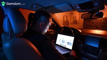 Поймал жену на измене с тренером и поделил неверную с любовником
