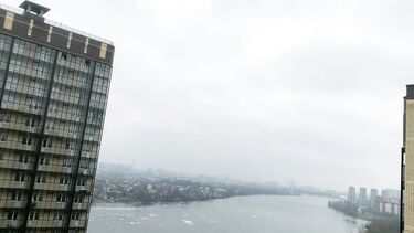 Анал с кудрявыми: Кудрявая русская соседка попросила денег в долг за анальный секс