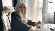 возмущен, что репетиторша уделяет ему мало времени
