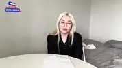 училка мастурбирует киску под столом