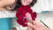 кончил на лицо изменщице и на цветы