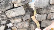 извращенец дрочит хуй в публичном месте