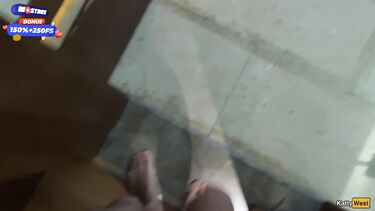 Анально поимел соседку снизу после подглядывания на балконе