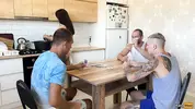 играли в карты на желания