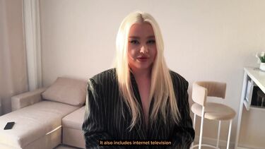 Риэлторша ебется в жопу с клиентом в качестве бонуса за покупку квартиры