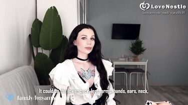 Резиновая кукла: Секс коуч учит ебаться на кукле и получает сперму в рот