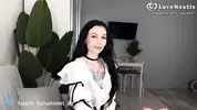 помогает клиенту возбудиться, трогая стояк