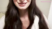 сестренка решила сравнить член брата с дилдо