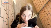 сосет член брату на балконе
