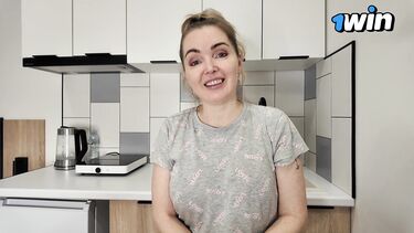 Annette_Milf: Новый сосед хотел попросить приправу, а получил секс со зрелой соседкой