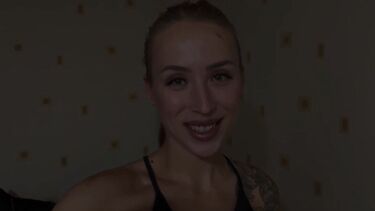 Узница трахается с охранником в средневековой темнице