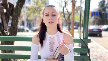 Запикапил и трахнул любительницу книг
