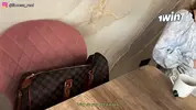 бросает парня и предлагает прощальный секс