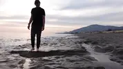 нашел волшебный медальон на пляже