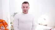 Джулия Даймон попала под дождь и вся мокрая