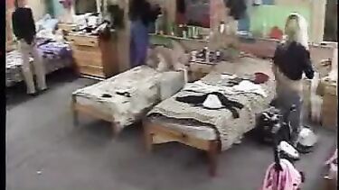 Бывшая участница Дом 2 светит голыми сиськами