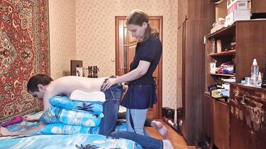 Саня Ёрш порвал единственные выходные джинсы и был наказан страпоном в жопу
